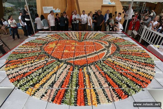 biggest-sushi-mosaic.jpg